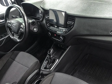 Hyundai Solaris, 2021г., передний привод, автомат