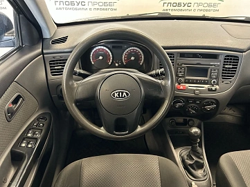 Kia Rio, 2010г., передний привод, механика