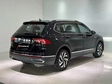 Volkswagen Tiguan, 2022г., передний привод, робот