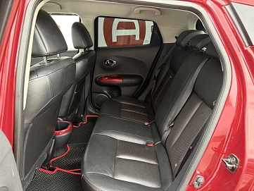 Nissan Juke, 2012г., передний привод, вариатор