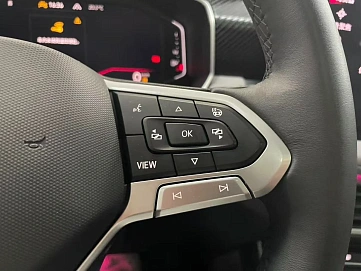 Volkswagen Tayron, 2022г., передний привод, робот