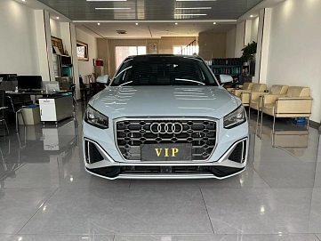 Audi Q2, 2022г., передний привод, робот