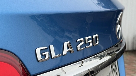 Mercedes-Benz GLA, 2015г., передний привод, робот