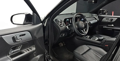 Mercedes-Benz GLB, 2021г., полный привод, робот