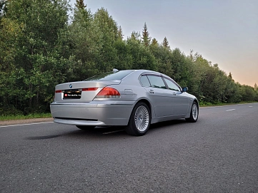 BMW 7 серии, 2004г., задний привод, автомат