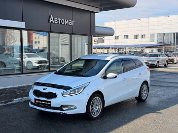 Kia Ceed, 2013г., передний привод, автомат