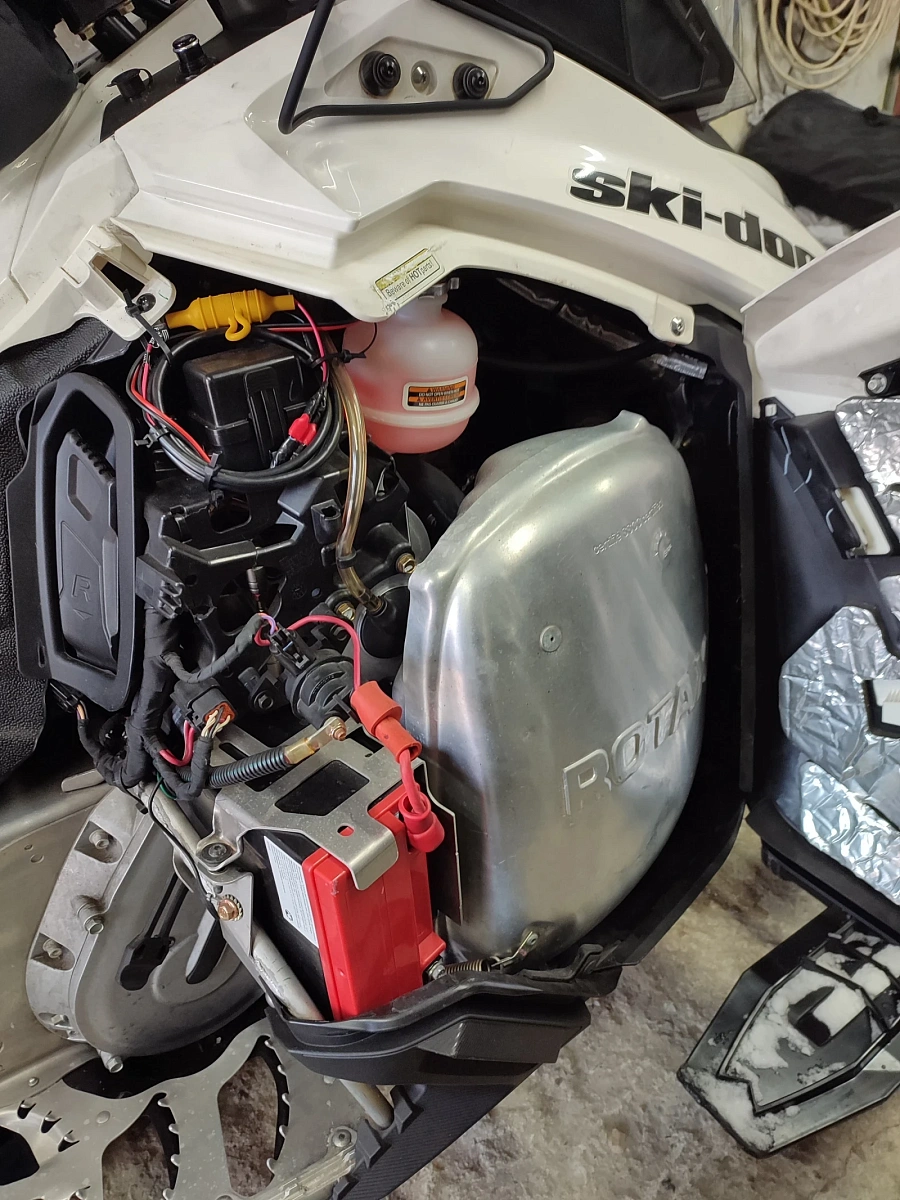 BRP Ski Doo Expedition 900, 2013г.