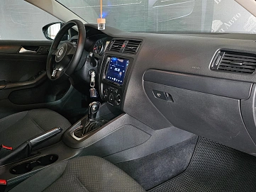 Volkswagen Jetta, 2013г., передний привод, автомат