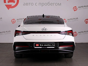 Hyundai Elantra, 2023г., передний привод, вариатор