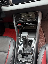 Skoda Karoq, 2021г., передний привод, автомат